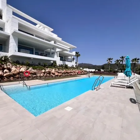Luxurious 3 Beds, Palo Alto, Apartment Marbella